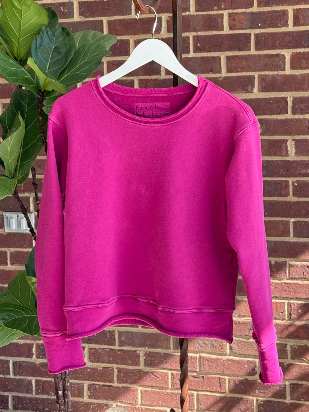 Frank & Eileen - Boyfriend Crew Neck Raw Hem Sweatshirt in Magenta, Medium